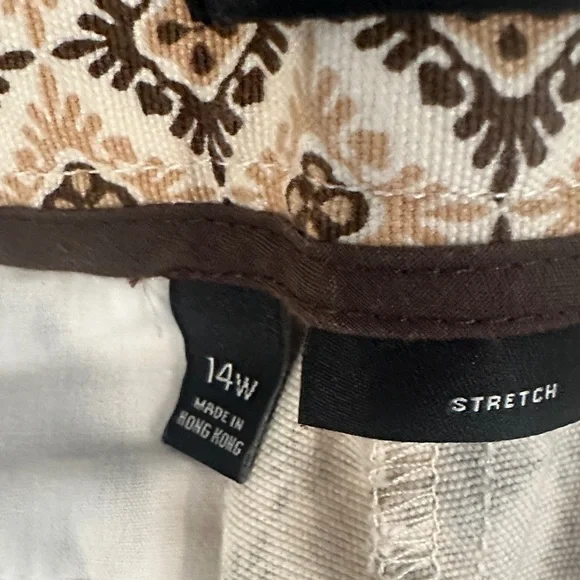 Patterned Tan Woman’s Pants - Picture 3 of 3